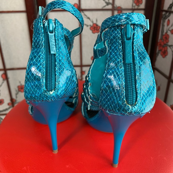Michael Antonio Teal Faux Snakeskin strappy heels - Picture 3 of 5